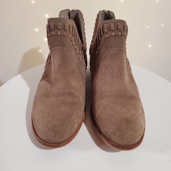 Vince Camuto Prism Suede Leather Block Stacked Heel Bootie Womens Size 7.5 Tan - Picture 3 of 13